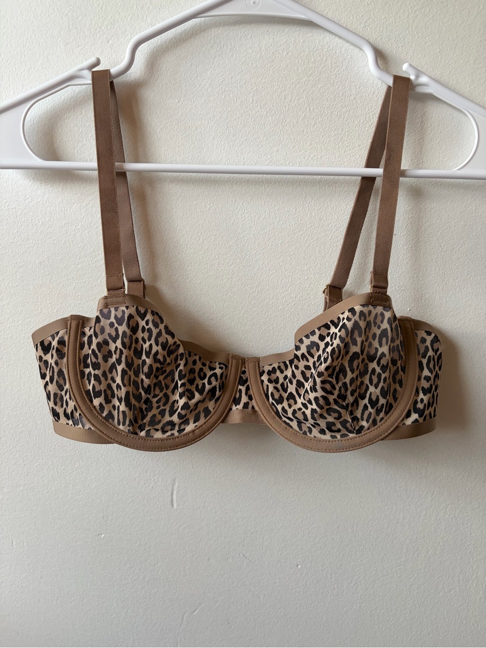 CUUP Leopard-Print Underwire Bra in Tan and Black